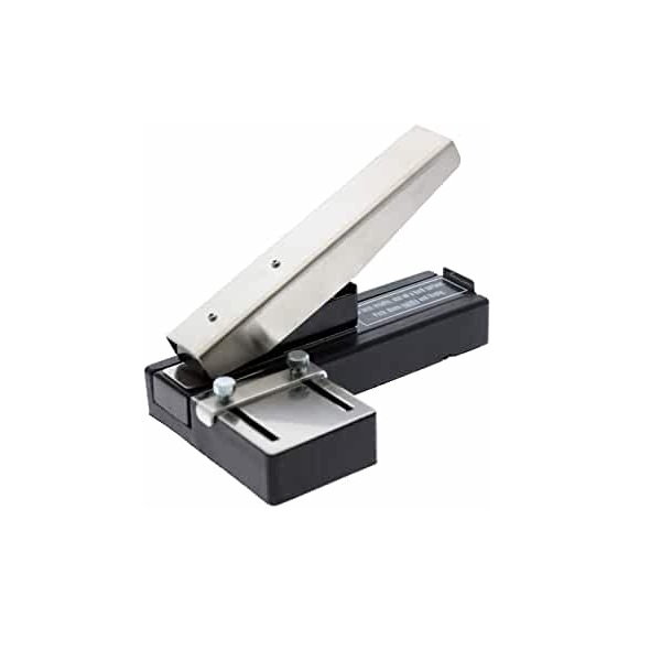 Obrazek Stapler Style ID Card Slot Punch with Adjustable Guide. 60270132 (DE,SE,NO,FI,RO,PL)