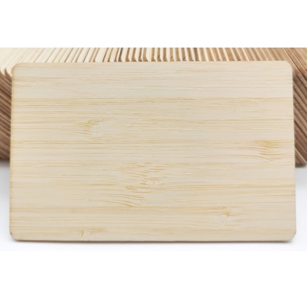 Obrazek NTAG 215 "Plastic card" in wood material with RFID 13.56 MHz chip. 70102151 (DE,SE,NO,FI,RO,PL)